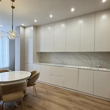 Добровольців вул. (Маршала Говорова), 8