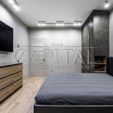 Саперне Поле вул., 12