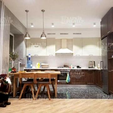 Сомівська вул., 12б