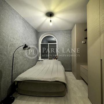 Щекавицька вул., 42/48