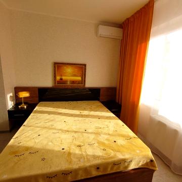 Бориса Гмирі вул., 14