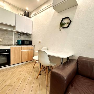 Героїв Майдану вул., 5