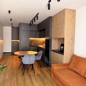 Зелена вул., (Будинок 5)