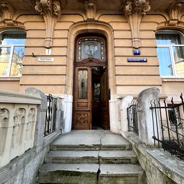 Гетьмана Мазепи вул., 40