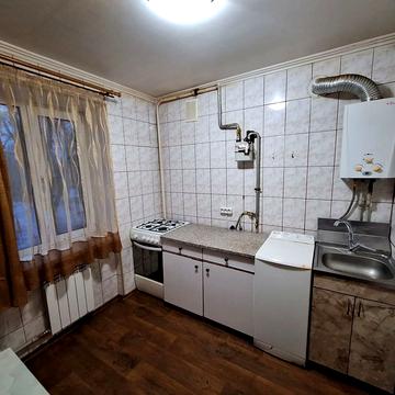 Тролейбусна вул., 20