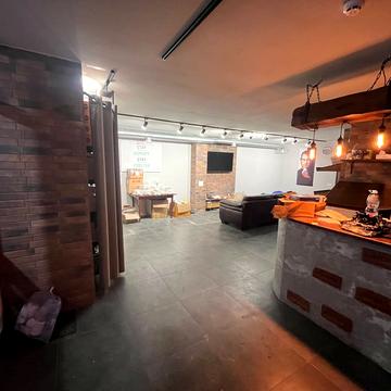 Під Голоском вул., 1