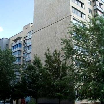 Машинобудівна вул., 15