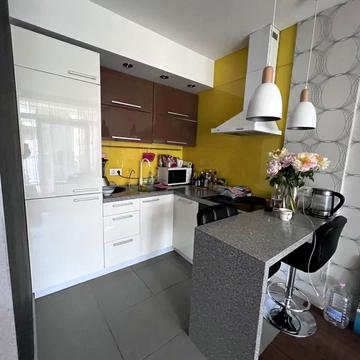 Регенераторна вул., 4к2