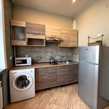 Староярмаркова вул. (Сиволапа), 43