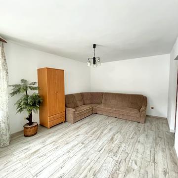 Довженка вул., 26