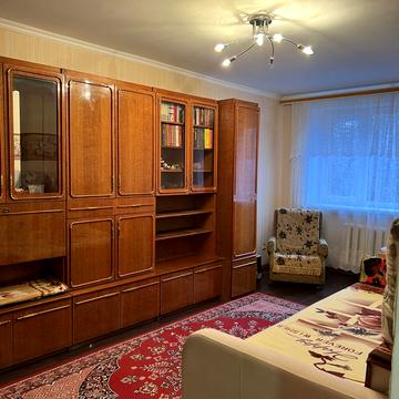 Камяногірська вул., 13