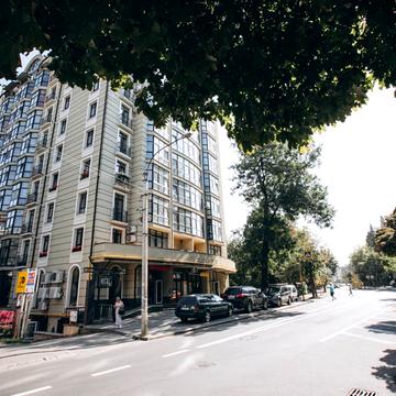 Гетьмана Мазепи вул., 35