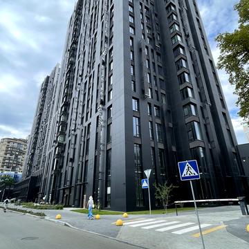 Василя Тютюнника вул. (Анрі Барбюса), 43