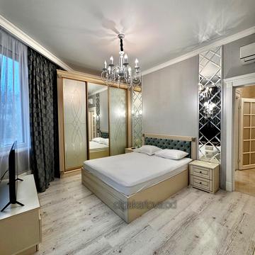 Італійський бульв., 1б