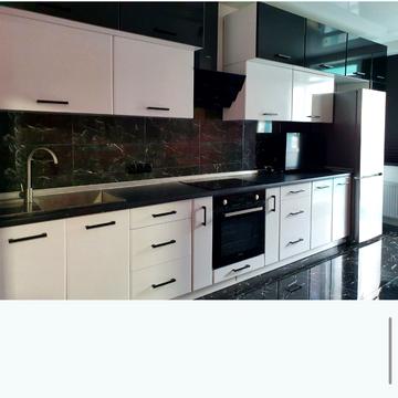 Перлинна вул., 11