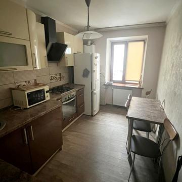 Української Дивізії вул., 27