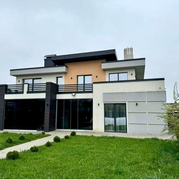 Адама Міцкевича вул., 131а