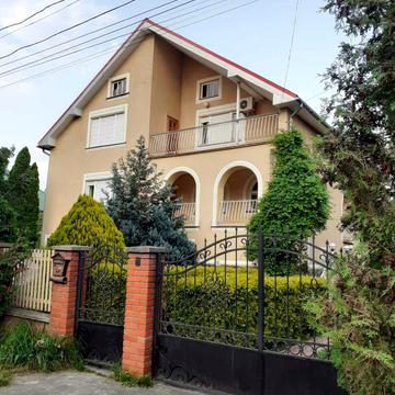 Изумрудная, 8