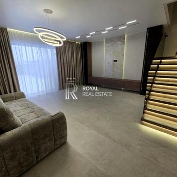 Микільська, 5