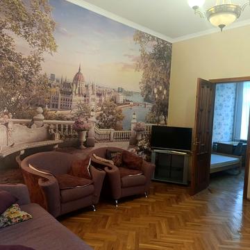 Бульварно-Кудрявська вул. (Воровського), 32