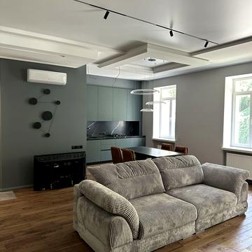 Воздвиженська вул., 28/30