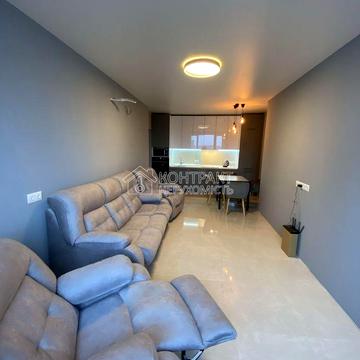 Героїв Харкова просп. (Московський), 156