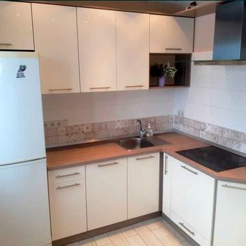 Академіка Глушкова просп., 23