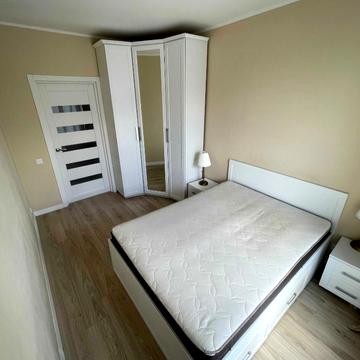 Академіка Шалімова вул., 65