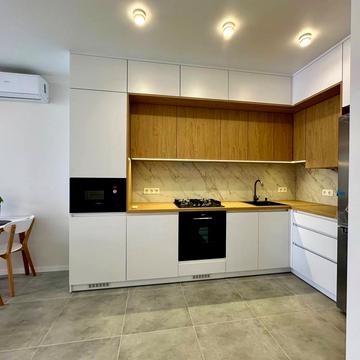 Карла Мікльоша вул., 20-Б