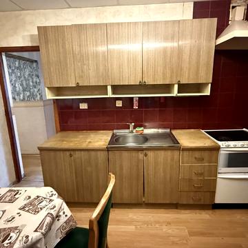 Червоної Калини просп. (Володимира Маяковського), 79