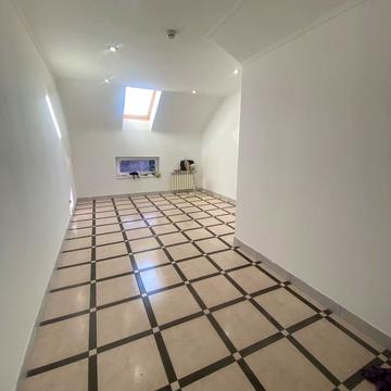 Личаківська вул. (), 185