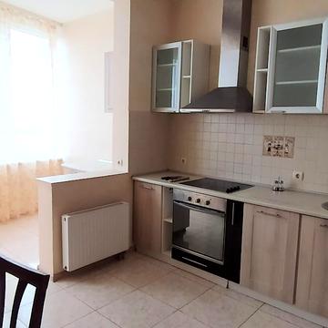 Добровольців вул. (Маршала Говорова), 10/6