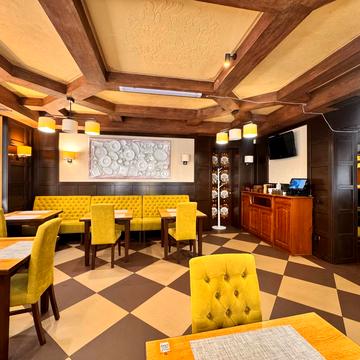 Чорновола вул., 80