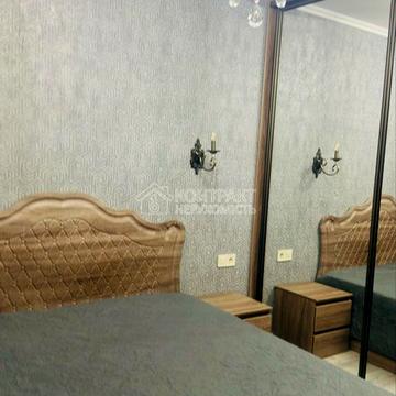 Академіка Павлова вул., 132