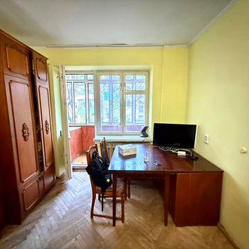 Братів Дужих вул. (Володимира Комарова), 20