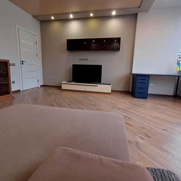 Олени Степанівни вул. (Ленінградська), 8