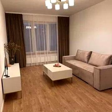 Леоніда Перфецького вул., 6