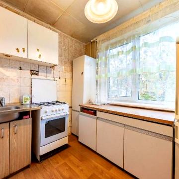 Науки просп. (Леніна), 74