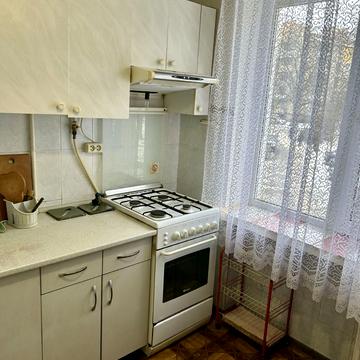 Сергія Скальда вул. (Комарова), 10