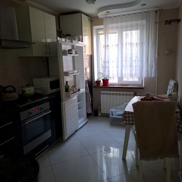 Академіка Сахарова вул., 44