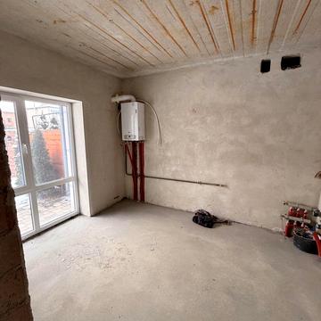 Вільна вул., 24