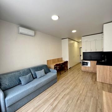 Залізнична вул., 32