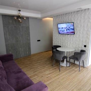 Мечникова вул. (Кловський), 8