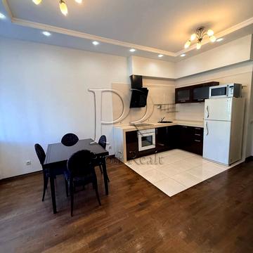 Антоновича вул. (Горького), 72