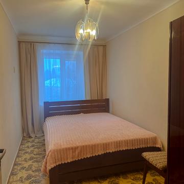 Степана Бандери вул., 24