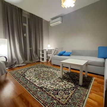 Анатолія Петрицького вул., 21