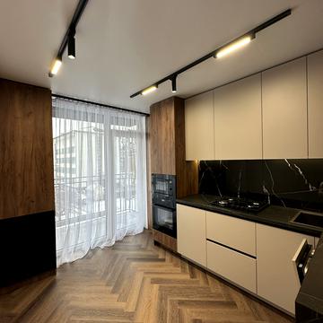 Карпатська вул., (Будинок)