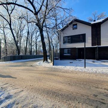 Виговського вул. (Суворова), 2