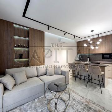 Джона Маккейна вул. (Івана Кудрі), 1-Б