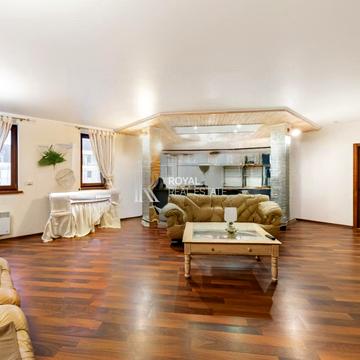 Володимирська вул., 45